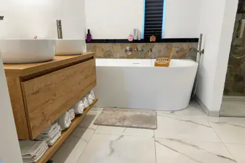 badkamer renovatie eindhoven complete badkamer met ligbad en douche