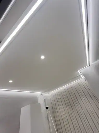 badkamer renovatie tilburg inclusief luxe plafond afwerking met led verlichting