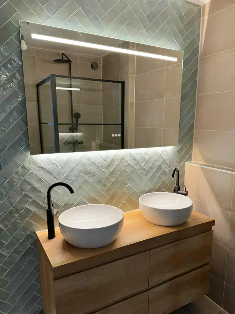 badkamer renovatie tilburg wandmeubel kranen montage en kitwerk